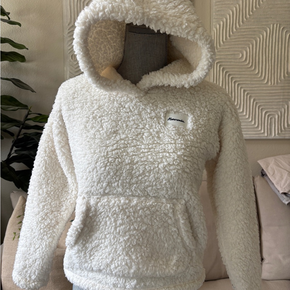 NEW Abercrombie white sherpa jacket
